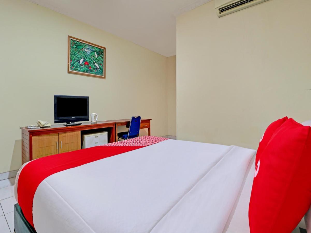 Capital O 90407 Wisma Bahtera Hotel Cirebon Εξωτερικό φωτογραφία